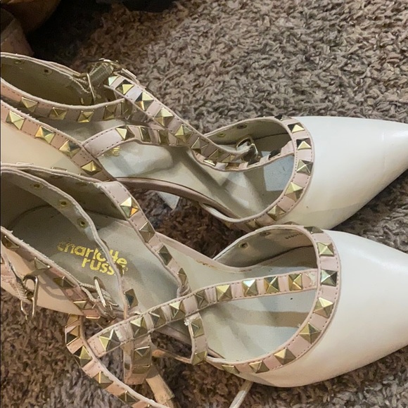 Heels - Picture 1 of 3